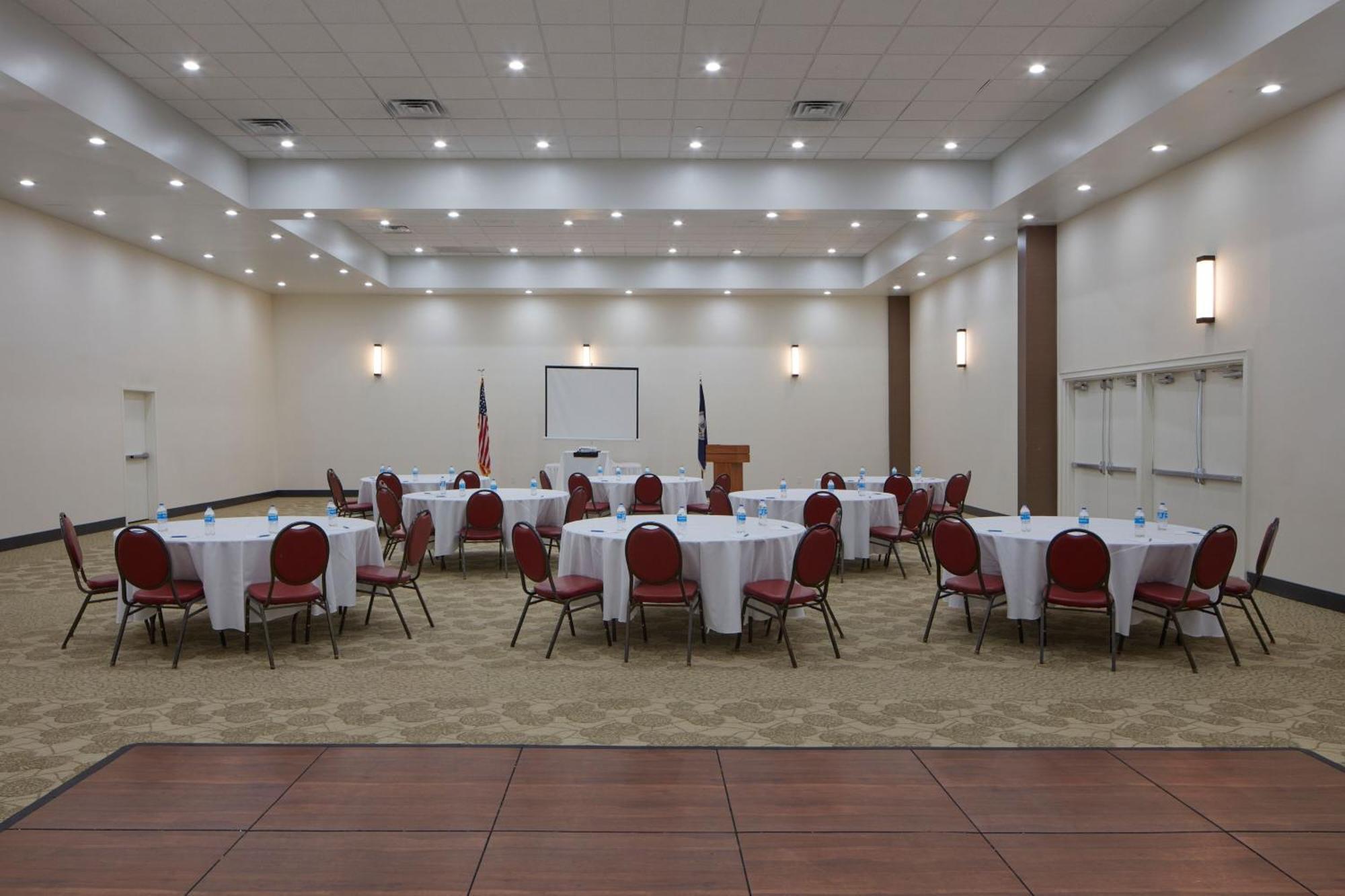 Four Points By Sheraton Virginia Oceanfront Hotel 3*