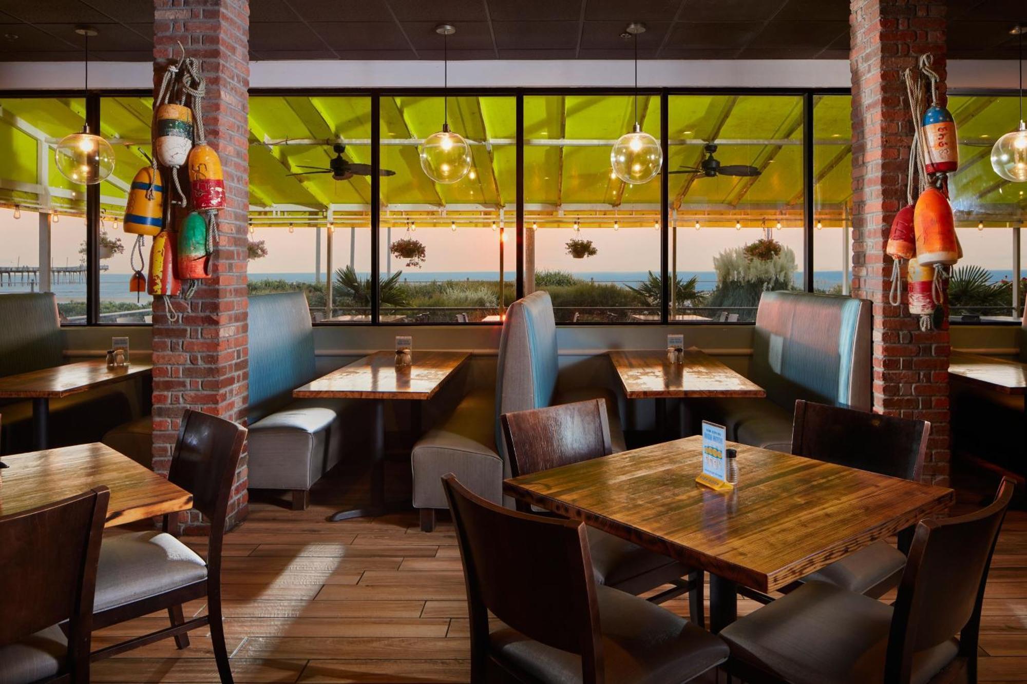 Hotel Four Points By Sheraton Virginia Oceanfront 3*