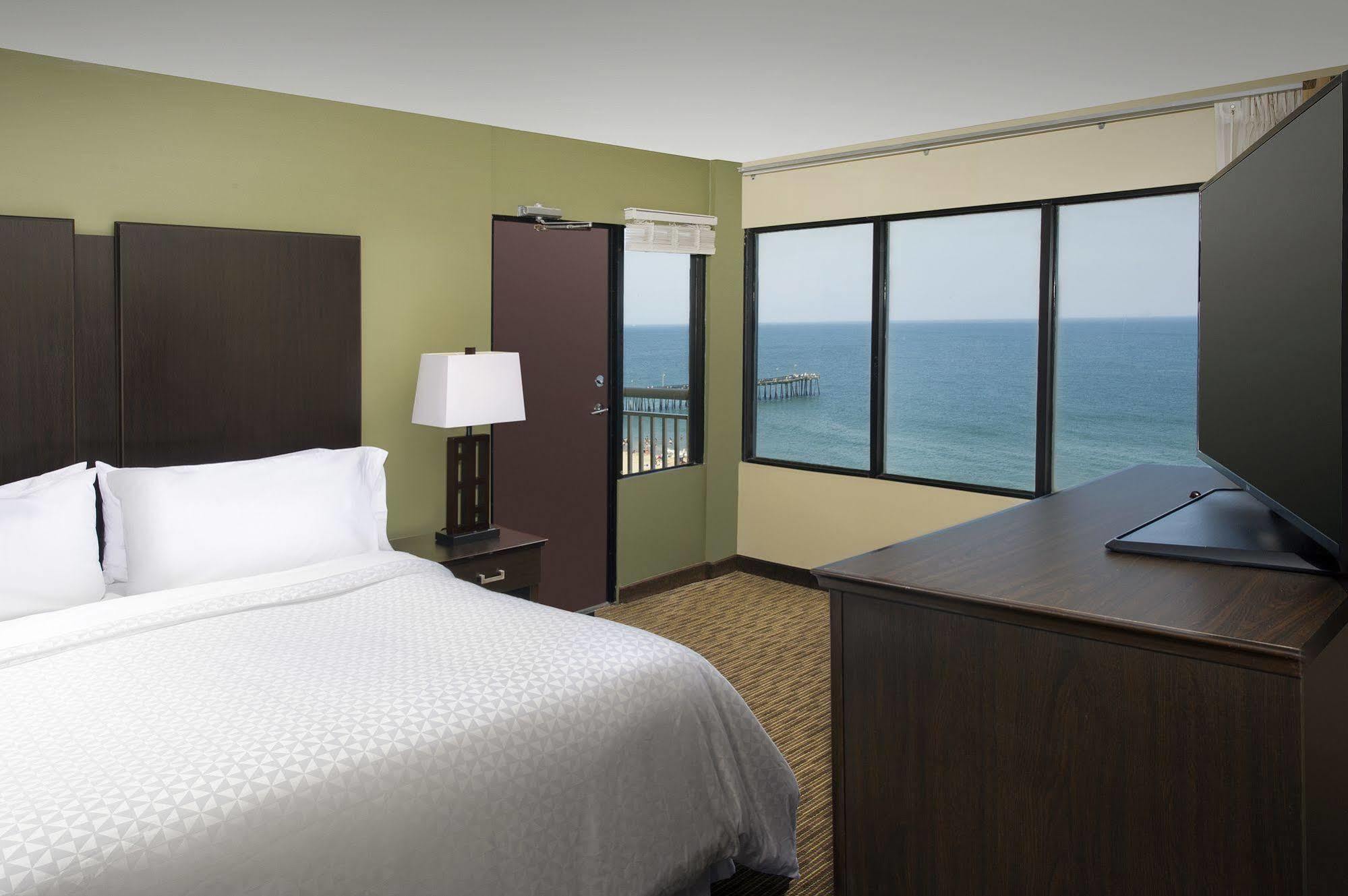 Four Points By Sheraton Virginia Oceanfront Hotel